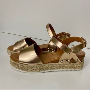 🆕⭐️ Gold metallic platform espadrille sandals